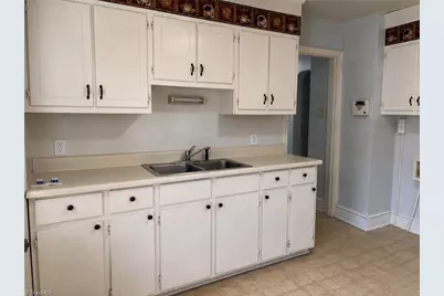 912 S English Street, Greensboro, NC 27401 - Photo 8
