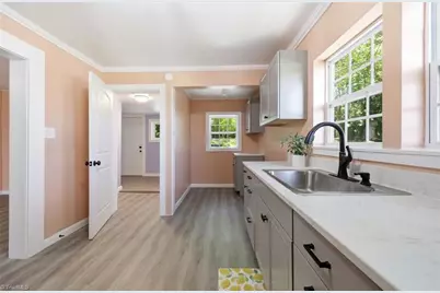 622 S Franklin Road, Mount Airy, NC 27030 - Photo 12