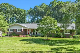 350 Laurelwood Dr, Wilkesboro, NC 28697 - Photo 1