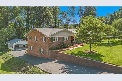 350 Laurelwood Drive, Wilkesboro, NC 28697 - Photo 2
