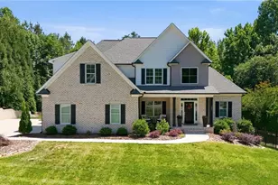 1481 Meadowlands Dr, Winston-Salem, NC 27107 - Photo 2