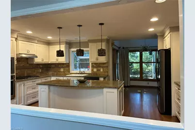 4220 Hollowoak Court, Winston-Salem, NC 27104 - Photo 32