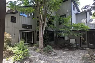 4220 Hollowoak Ct, Winston-Salem, NC 27104 - Photo 4