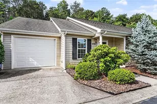 2981 Hyde Pl Cir, Winston-Salem, NC 27103 - Photo 2