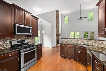 5041 Bennington Way, High Point, NC 27262 - Photo 8