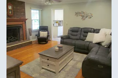170 Queens Court, Clemmons, NC 27012 - Photo 8