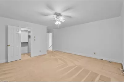 709 Bruton Place N, Greensboro, NC 27410 - Photo 32