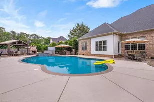 6087 Grinsted Ct, Greensboro, NC 27455 - Photo 32