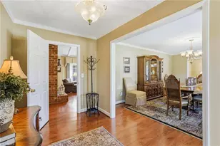 1075 Foothills Dr, Kernersville, NC 27284 - Photo 6
