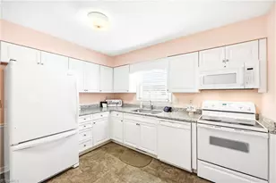 1003 Camelot Ln, Graham, NC 27253 - Photo 20