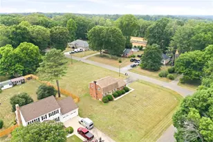 1003 Camelot Ln, Graham, NC 27253 - Photo 6