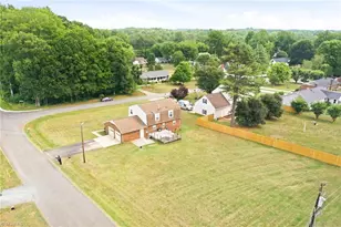 1003 Camelot Ln, Graham, NC 27253 - Photo 4