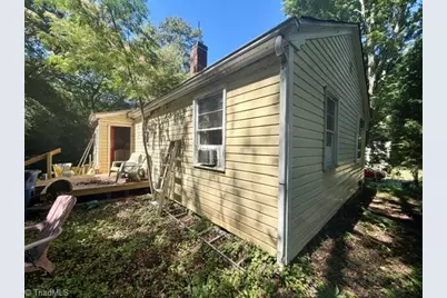 144 Edgewood Circle, Winston-Salem, NC 27127 - Photo 2