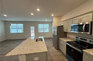 1310 Broholmer Ln, Greensboro, NC 27405 - Photo 12