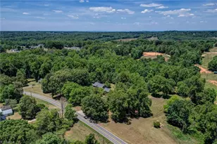 1406 Gibbs Rd, Reidsville, NC 27320 - Photo 6