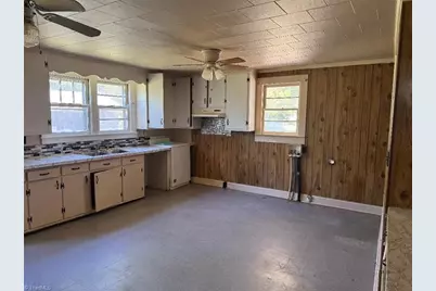265 Broad Street, Lexington, NC 27295 - Photo 4