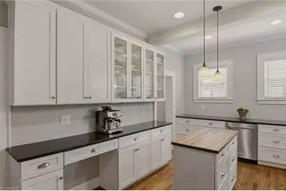 2304 Elizabeth Avenue, Winston-Salem, NC 27103 - Photo 8