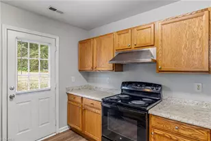 405 N Dudley St, Greensboro, NC 27401 - Photo 12