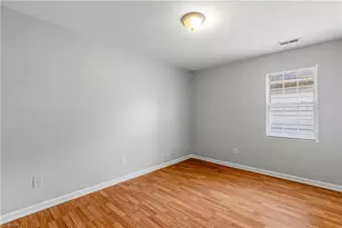 405 N Dudley St, Greensboro, NC 27401 - Photo 18
