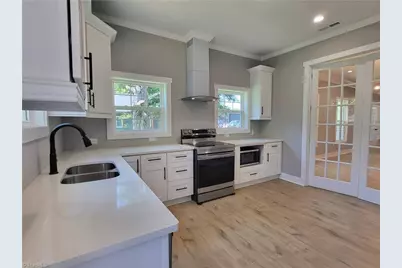 121 W Elm Street, Yadkinville, NC 27055 - Photo 26