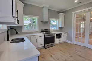 121 W Elm St, Yadkinville, NC 27055 - Photo 26