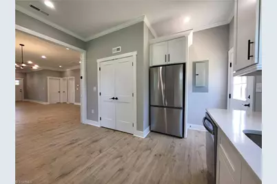 121 W Elm Street, Yadkinville, NC 27055 - Photo 18