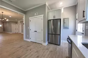 121 W Elm St, Yadkinville, NC 27055 - Photo 18