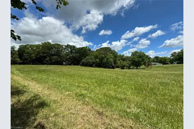 000 Barlow Court, King, NC 27021 - Photo 8