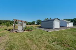 1580 Ashley Loop, Reidsville, NC 27320 - Photo 34