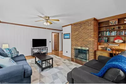 1210 Pembroke Road, Greensboro, NC 27408 - Photo 20