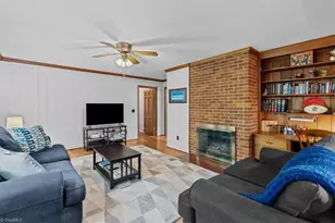 1210 Pembroke Rd, Greensboro, NC 27408 - Photo 20