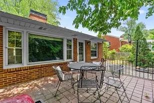 1210 Pembroke Rd, Greensboro, NC 27408 - Photo 34