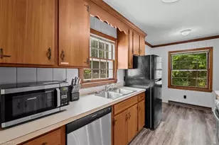 1210 Pembroke Rd, Greensboro, NC 27408 - Photo 12