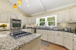 5705 Forest Manor Dr, Greensboro, NC 27410 - Photo 10