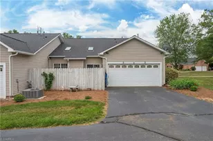 195 Stadium Oaks Dr, Clemmons, NC 27012 - Photo 10