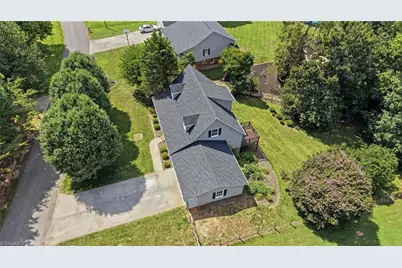 310 Yale Street, North Wilkesboro, NC 28659 - Photo 6