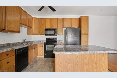 3431 N Church Street #307, Greensboro, NC 27405 - Photo 6