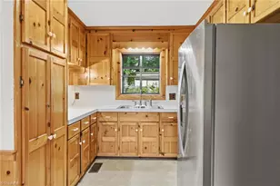 306 Spring St, King, NC 27021 - Photo 8