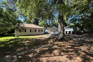 609 Creek Ridge Rd, Greensboro, NC 27406 - Photo 2