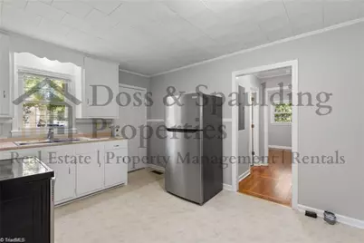916 Harris Street, Burlington, NC 27217 - Photo 6