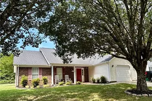 4301 Garden Club St, High Point, NC 27265 - Photo 2