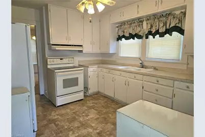 1301 W 5th Avenue, Lexington, NC 27295 - Photo 2