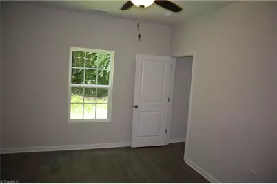 2912 Bainbridge Drive, Winston-Salem, NC 27105 - Photo 8