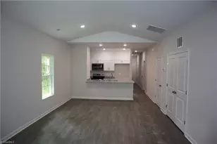 2912 Bainbridge Dr, Winston-Salem, NC 27105 - Photo 4