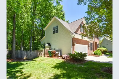 4017 Preswick Court, High Point, NC 27265 - Photo 4