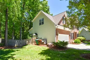 4017 Preswick Ct, High Point, NC 27265 - Photo 4