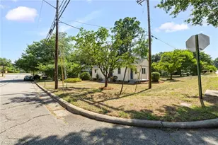1109 Cleburne St, Greensboro, NC 27408 - Photo 30