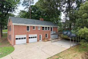 215 Raeford Ave, Lexington, NC 27292 - Photo 1