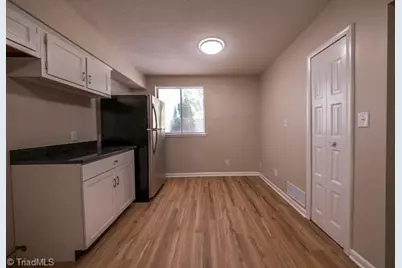 214 Lamplighter Circle, Winston-Salem, NC 27104 - Photo 12