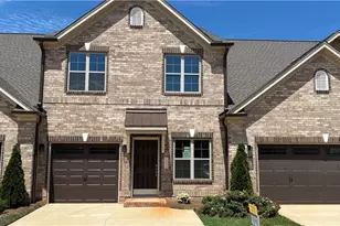 1044 Beechcraft Dr, Mebane, NC 27302 - Photo 1